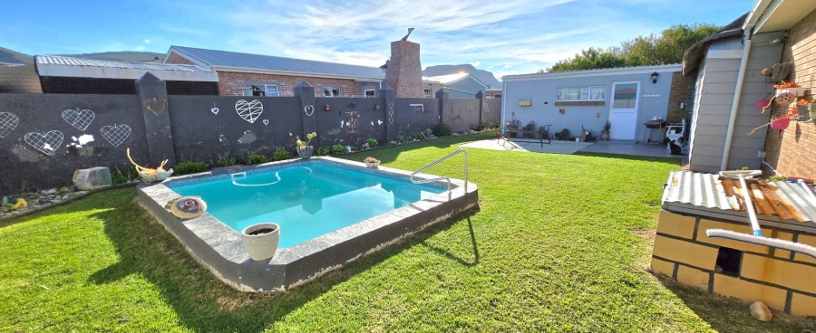 4 Bedroom Property for Sale in Franskraal Western Cape